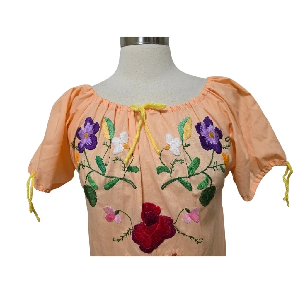 Vintage Womens Mexican Embroidered Peasant‎ Dress Boho Folk Art Festival Tunic